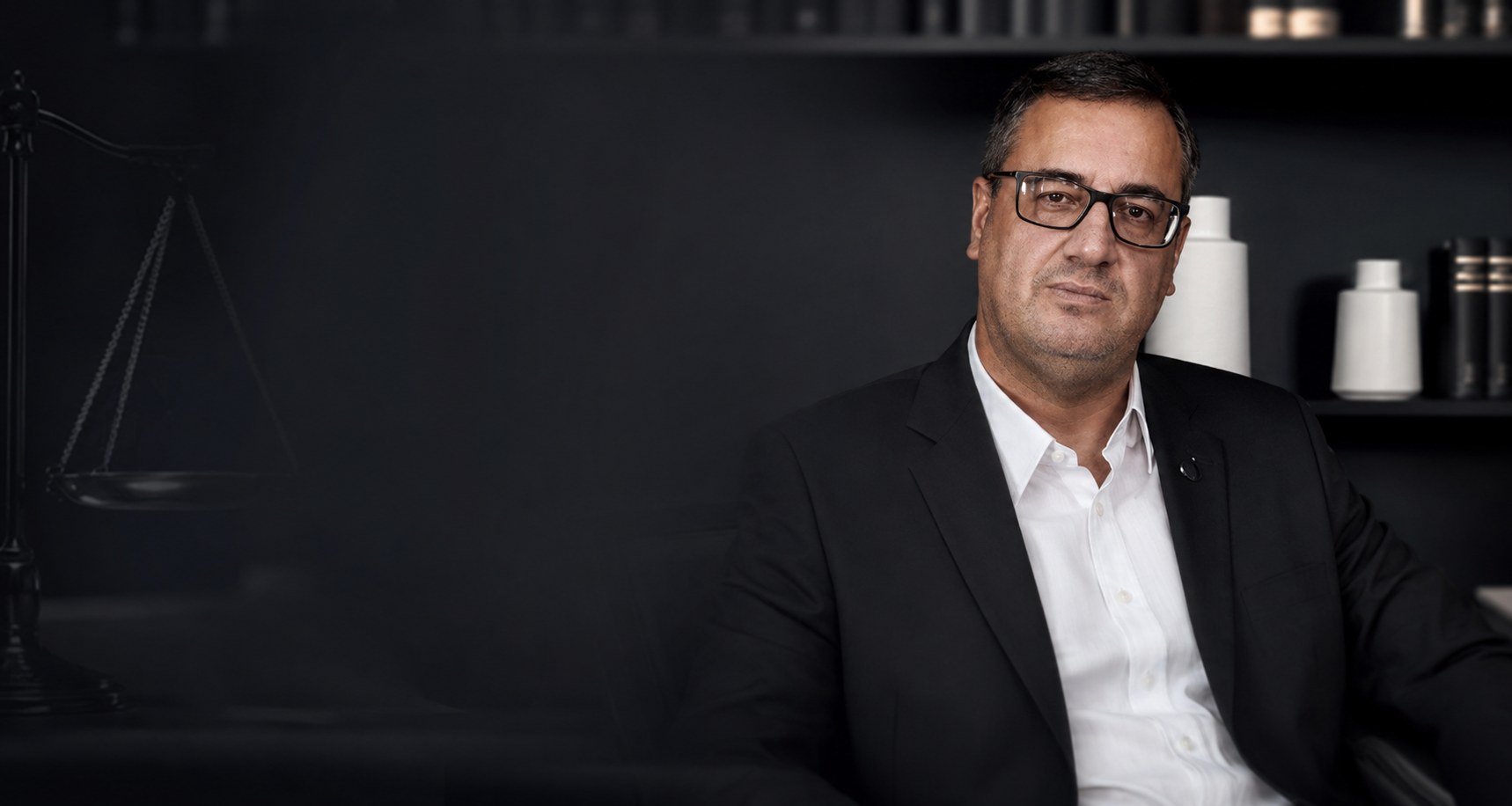 César Augusto Micheli em seu escritório de advocacia trabalhista